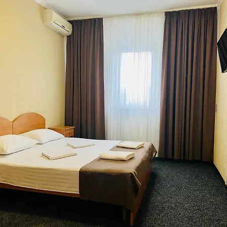 2 Hotel